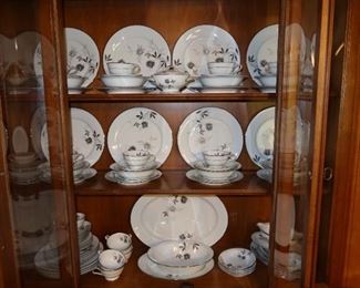Set of 12 Noritake Rosamor Pattern China Set