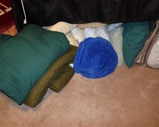 Bedspreads - Pillows