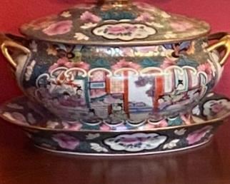 Rose Medallion covered tureen 