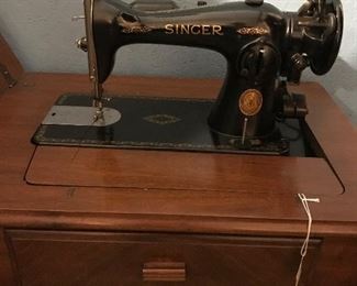 Singer Sewing Machine with cabinet