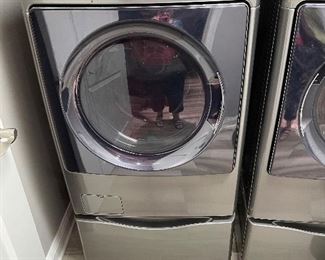 Kenmore Elite front loading  washer/pedestal