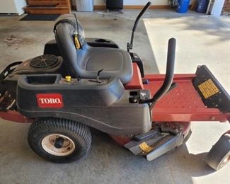 Toro zero turn mower/32” cut