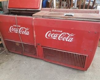 Coca Cola refrigerator - no compressor
