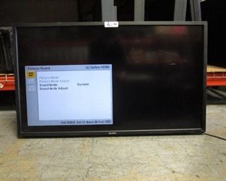 	
LOT OF 2 SONY FWD-S42E1