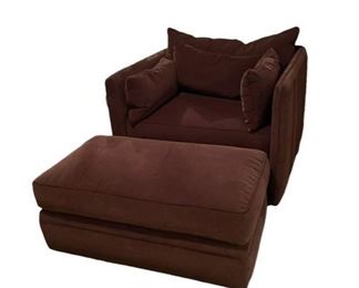 $250 - Yi's re-upholstered Brown Chair and a half and ottoman SS117-23 Description: Comfortable and stylish, this oversized club chair with its straight arms and a deep, luxurious seat will be the most comfortable spot in the house. Complete with companion ottoman the clean lines and neutral upholstery make this duo a great fit for many spaces. Matching sofa also available.
Dimensions: Chair 41 x 38 x 29H Ottoman 41 x 23 x 16H
Condition: Very Good Condition
Location: Local pickup Darnestown, MD. Contact us for shipper suggestions.