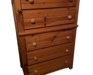 $200 - Five Drawer High Boy Oak Dresser SS117-26 Description: This Dresser features five full size drawers for a great amount of storage.
Gorgeous Dresser in Great Condition. Solid and Firm. This is a beautiful pieve with wear is usual for its age. Overall a solid and rustic piece that you will love having in your home!!
Dimensions: 32 x 17 x 49H
Condition: Good Condition
Location: Local pickup Darnestown, MD. Contact us for shipper suggestions.