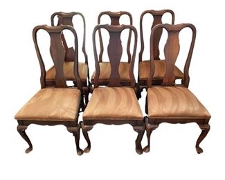 $200 - 6 Faux Painted Side Chairs SS117-6 Description: Lovely set of 6 traditional Queen Anne dining chairs with nuetral upholstery. Finish is a faux paint and there are minor areas of chipping.
Dimensions: 20 x 20 x 38.5H in
Condition: Some paint chipping
Location: Local pickup Darnestown, MD. Contact us for shipper suggestions.