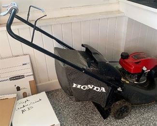 Honda GCV 170 lawnmower