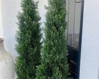 Artificial topiaries