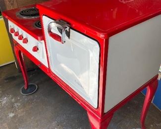 Vintage hotpoint stove and oven with bean pot $280