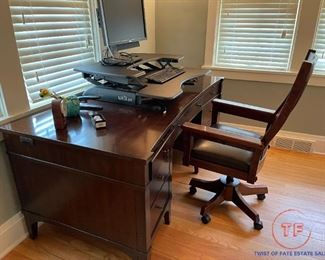 HOOKER Office Desk