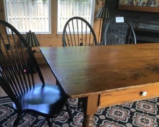 Set of 4 Windsor style chairs.