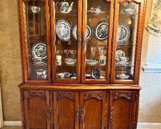 Beautiful vintage China Cabinet 