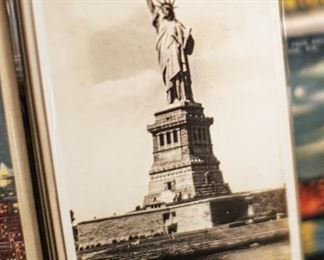 This postcard set features vintage New York cityscapes. Most postcards are in standard frame sizes - ready to be added to any decor. 