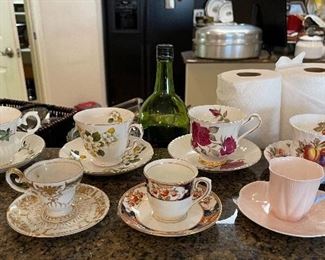 Vintage Cups/Saucers