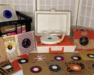 Colossal Vinyl 45s Collection and Portable Player