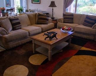 Thomasville Couch, loveseat, coffee table, decorative rug