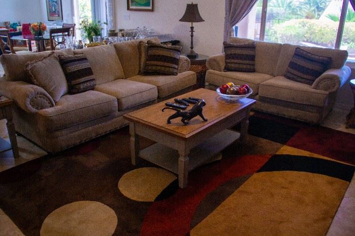 Thomasville Couch, loveseat, coffee table, decorative rug