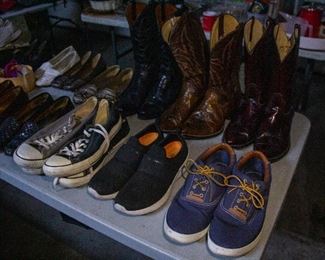 Various shoes/cowboy boots