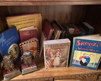 Vintage Owl Bookends. Vintage Books