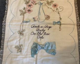 Vintage Embroidered Baby Bassinet Blanket/Crib
