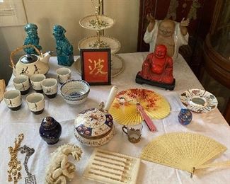 Vintage Chinese Foo Dogs Pair 