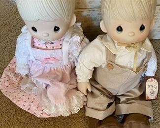 Precious Moments Debbie & Mikey with Boxes