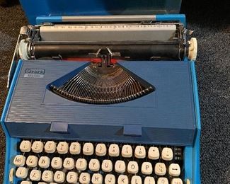 Vintage Sears Malibu Typewriter 