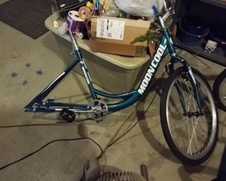 Moon cool 3 wheeler bike, needs assembling, brand new