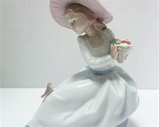 Lladro Nao Nightingale Song Figurine 