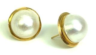 14k Gold Mabe Pearl Earrings