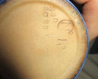 Clean marks on AF Simpson vase, Jonathan Hunt potter