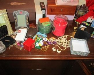 We found huge collection of jewelry