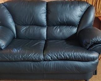 Leather loveseat 3' tall, 3 1/2' deep, 5' wide