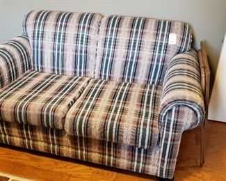 Plain love seat hide a bed