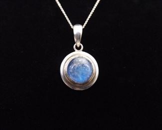 .925 Sterling Silver Moonstone Cabochon Pendant Necklace
