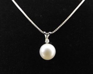 .925 Sterling Silver Genuine Pearl Pendant Necklace
