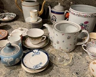 various tea sets, tea pots, kettles, china, Porcelain 
