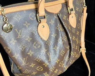 Louis Vuitton “Palermo” Handbag 👜