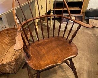 Windsor chair 