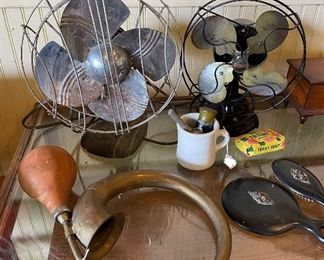 Antique fans, horn