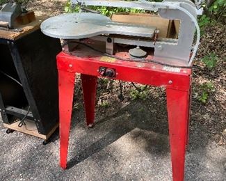 RBI Scroll Saw (great working condition with accessories)