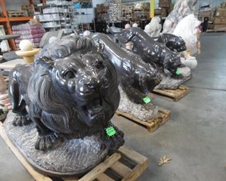 ROOOAR!!!!!! Lions and tigers, oh my!! Pictures do not even do these justice, just wait till you see them in person