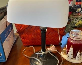 desk lamp