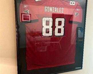 Tony Gonzalez signed jersey.