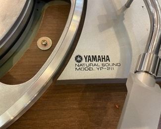 Vintage Yamaha YP- 211