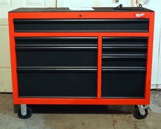Milwaukee 46" Mobile 8 Drawer Tool Chest, Model # 48-22-8520, 38" x 46" x 18", Wired With Electric