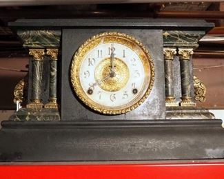 Antique E. Ingraham 8-Day Mantle Clock, No Key, 10" x 16" x 6"