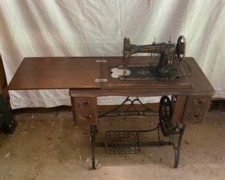 Vintage Singer Sewing Machine