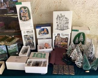 Mini Holiday Village